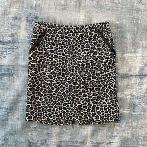 Amanda + Chelsea Leopard Print Pencil Skirt w Pockets 6
